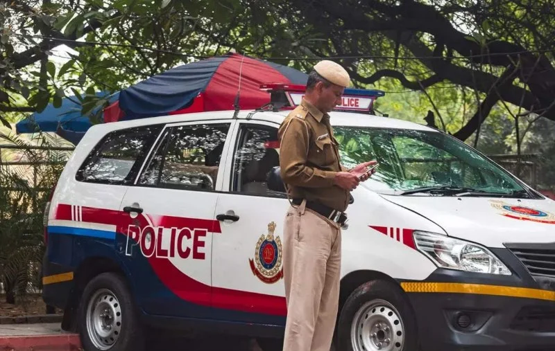 Delhi Police: Delhi Police में 13013 पदों पर सरकारी नौकरी! LG ने महिलाओं की भर्ती पर कहा- इस बात का ध्यान रखें