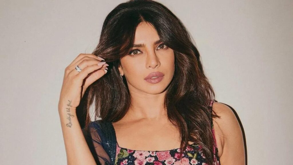 Priyanka Chopra आई भारत, किस फिल्म की स्क्रीनिंग में हुईं शामिल?