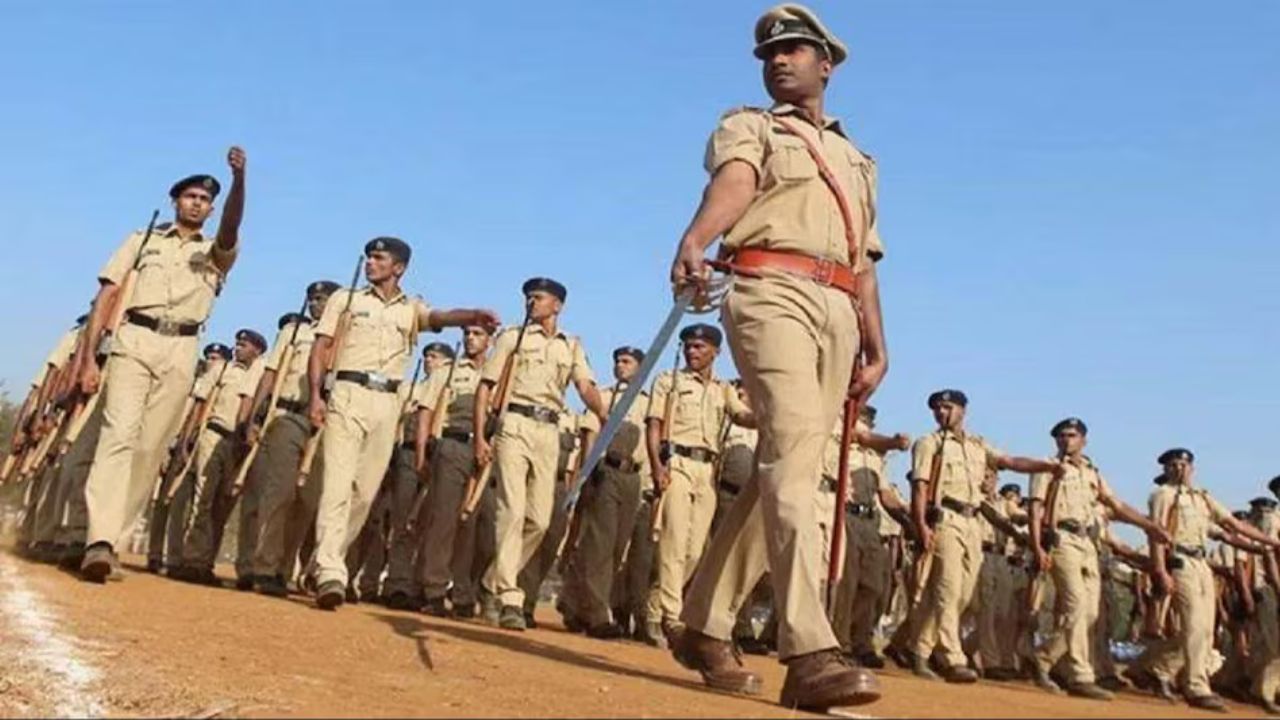 UP Police Constable Examination: UPPSC ने यूपी पुलिस कांस्टेबल भर्ती परीक्षा के मद्देनजर किया बड़ा फैसला, बदला इन 3 परीक्षाओं का कार्यक्रम