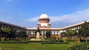 Supreme Court: मुंबई के स्टेडियमों में खिलाड़ियों के लिए टॉयलेट की मांग वाली अजीब PIL को खारिज किया