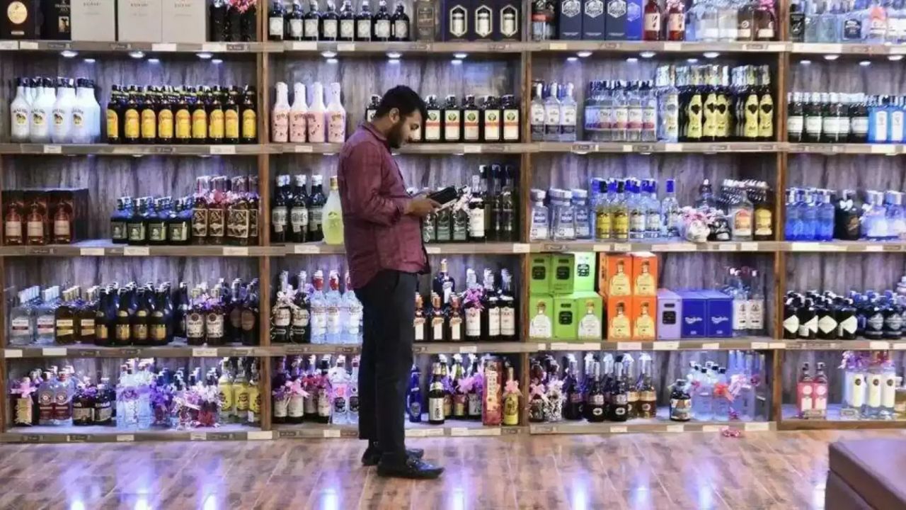 New Liquor Policy: आंध्र प्रदेश में नई शराब नीति लागू, अब प्रीमियम ब्रांड्स की शराब आसानी से मिलेगी