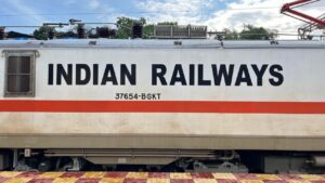 RRB Technician Recruitment: आज से आवेदन फिर से शुरू; जानें सभी विवरण