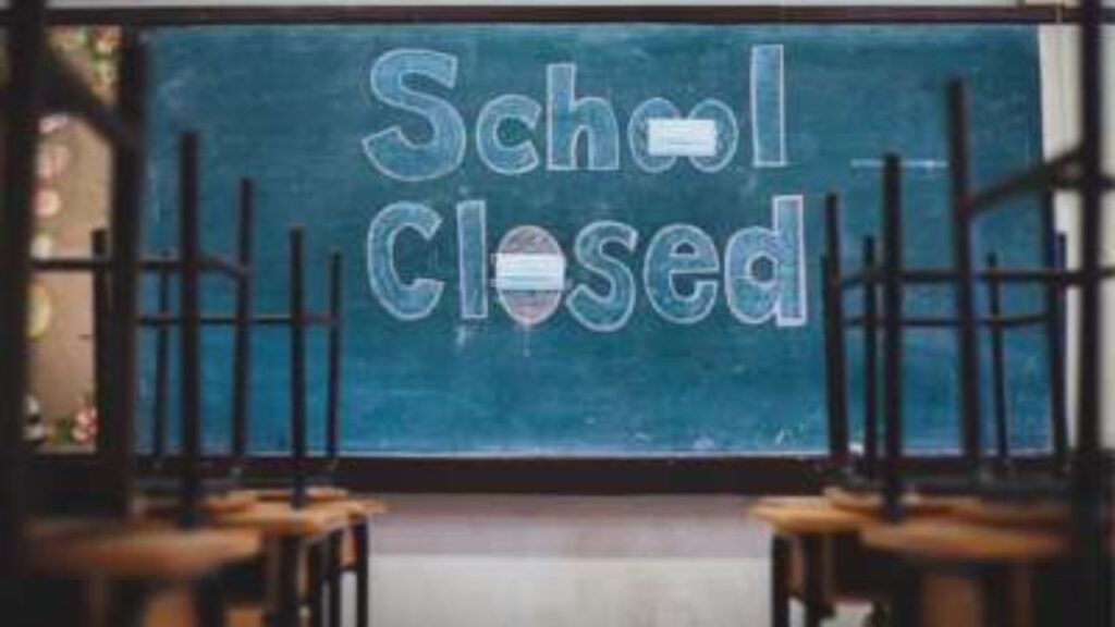 School Closed: दीवाली पर कई राज्यों में स्कूल रहेंगे कई दिनों तक बंद, जानें अपने राज्य की छुट्टियों की जानकारी